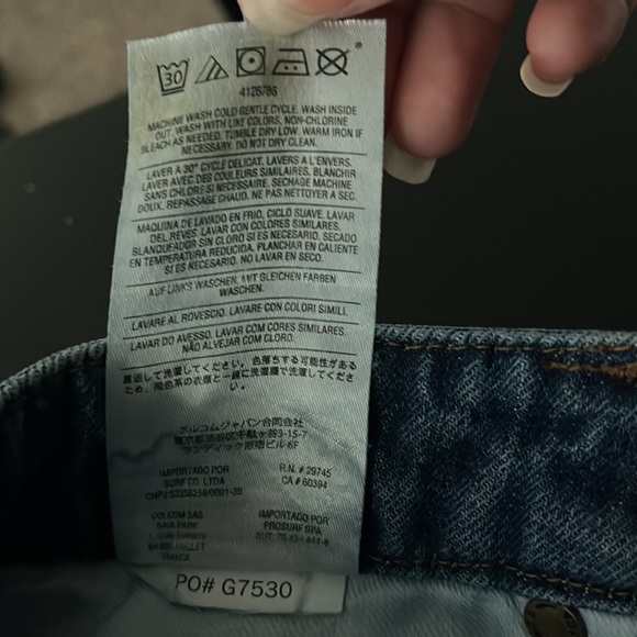 Volcom Brand Jeans, Stoned Mini Skirt, Size Medium - Picture 6 of 6